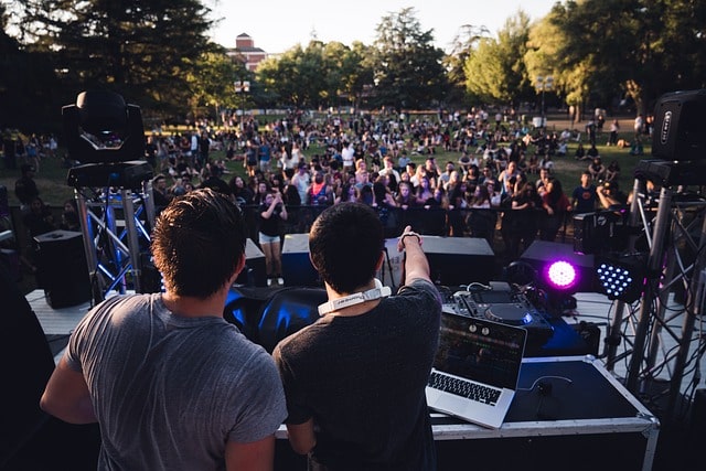 Plan Your Perfect Day Trip Long Beach Itinerary! 10 long beach music