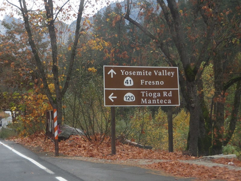 Valley floor tour Yosemite bus route